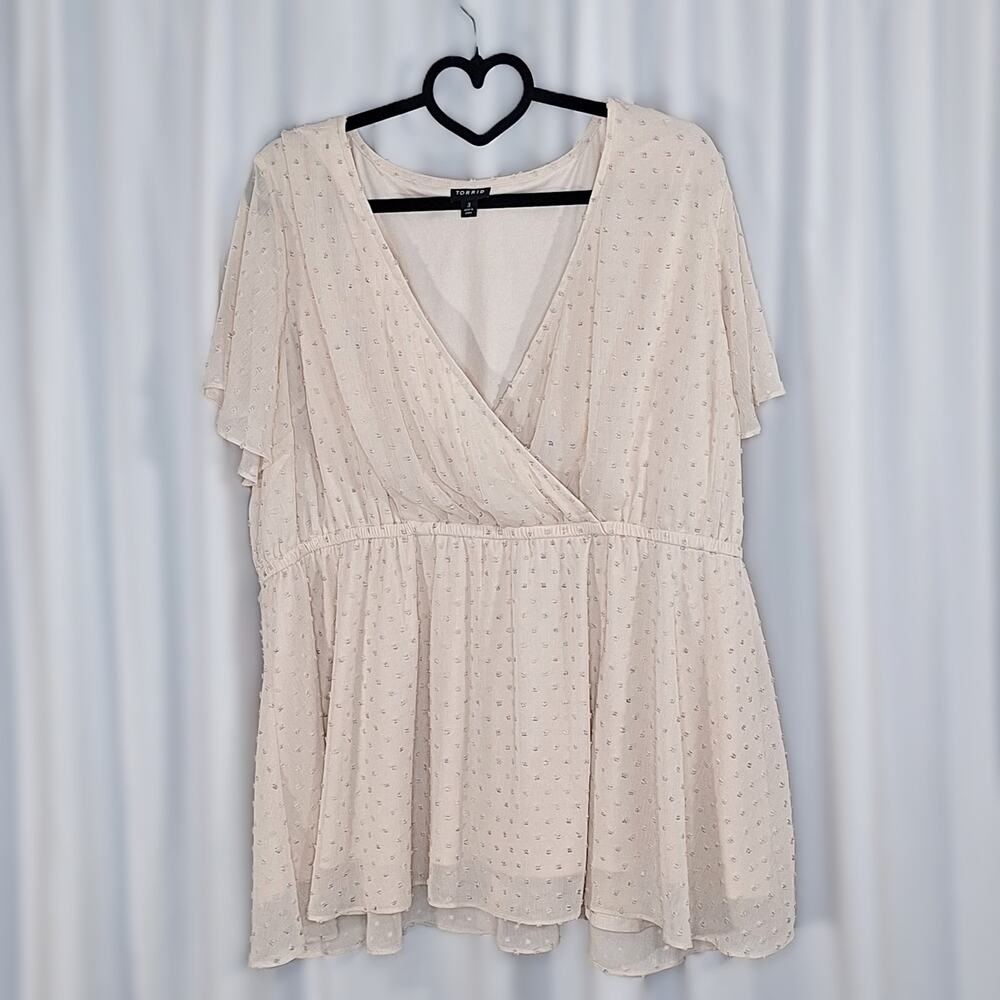 Torrid Ivory Swiss Dot Blouse sz 22/24 Surplice Flowy Sheer Lined Top Romantic